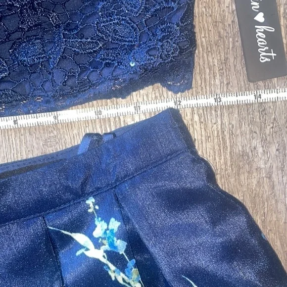 Sequin Hearts 3 - Picture 8 of 9